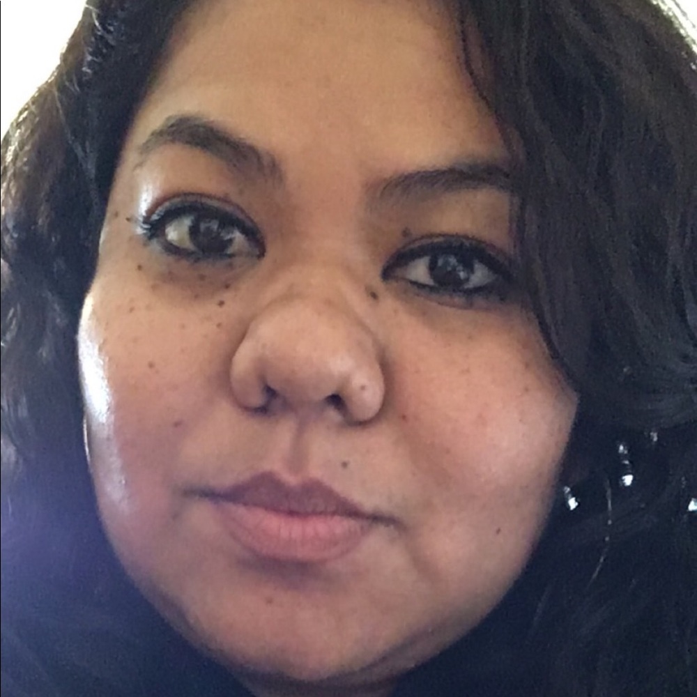 Meet your Posher, Cinthia